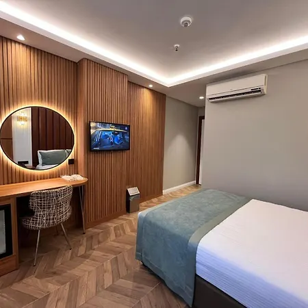 מלון Gumus Palace 4*